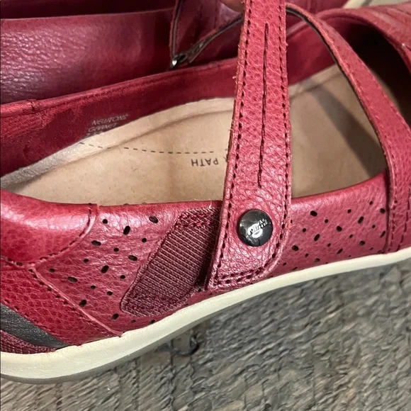 NWOT Earth Kara Newton Mary Jane Leather Flats Womens Garnet Size 7.5 - Picture 9 of 10
